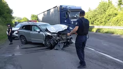 На Мукачівщині зіткнулися два легковика: одна з автівок злетіла у кювет