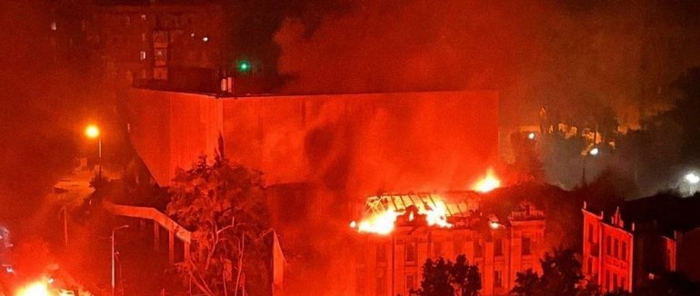 Київ під масованою ракетною атакою: столиця пережила одну з найпотужніших повітряних тривог