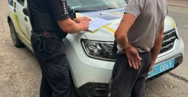 На Закарпатті покарали водія за злив бетонної суміші поблизу озера Синевир