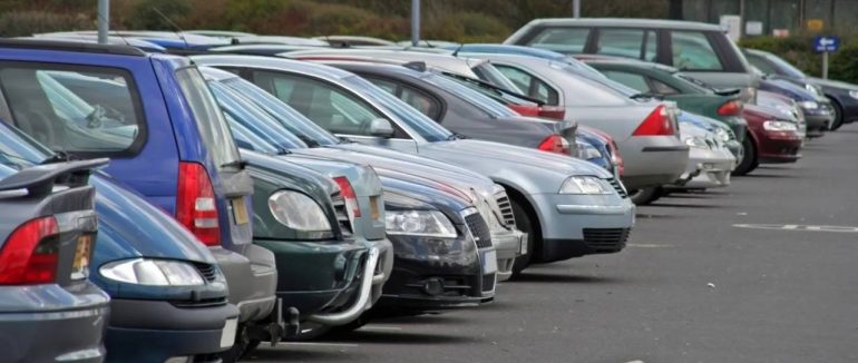 У Мукачеві облаштують безкоштовний паркінг біля замку Паланок