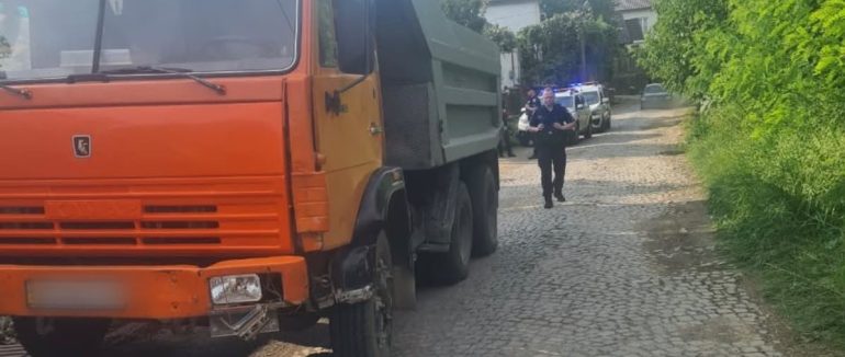 На Хустщині 15-річний мотоцикліст загинув у ДТП з вантажівкою
