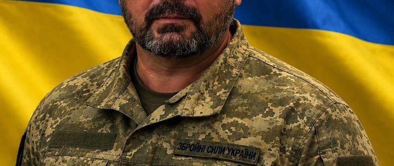У Мукачеві попрощався із старшим сержантом Віталієм Слоповим