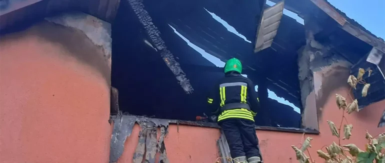 На Ужгородщині вогнеборці ліквідували пожежу в житловому будинку