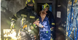 У Тячеві надзвичайники врятували 92-річну жінку із замкненої квартири
