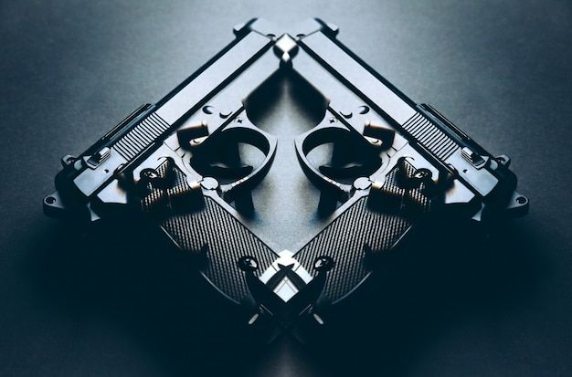 На Буковині чоловік розстріляв двох поліцейських із рушниці: триває спецоперація із затримання