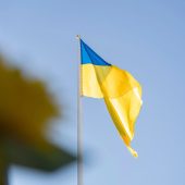 У Мукачеві урочисто підняли Державний Прапор України У Мукачеві урочисто підняли Державний Прапор України