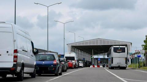 Черги на кордоні Закарпаття: де найбільше автівок на виїзд