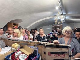 У «Совиному гнізді» підбили підсумки допомоги переселенцям за серпень