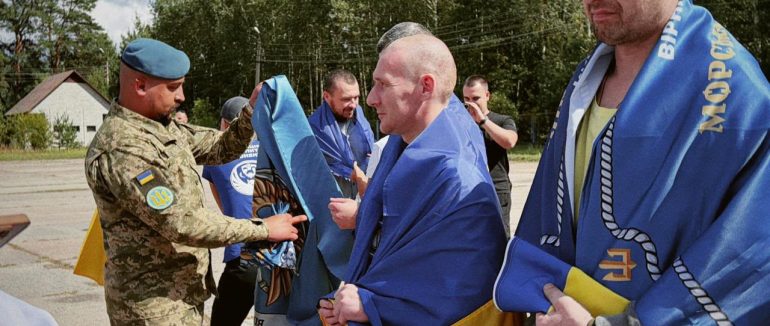 У День Незалежності Україна повернула з полону ще 10 воїнів – через Білорусь