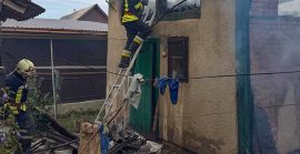 На Перечинщині селяни допомогли приборкати пожежу в надвірній споруді