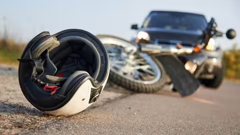 У Мукачеві зіткнулися мотоцикл і авто: троє постраждалих