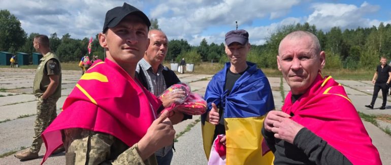 Додому з російського полону повернулися четверо військовослужбовців із Закарпаття