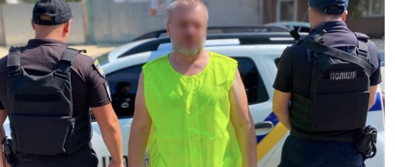 В Ужгороді затримали чоловіка, який напав на 62-річну жінку посеред вулиці