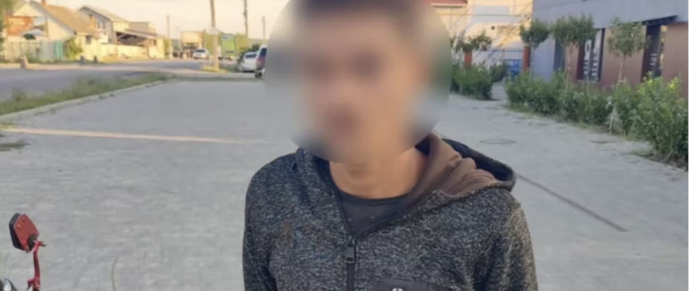 По вулиці Пряшівській у Мукачеві зупинили мотоцикліста «під кайфом»