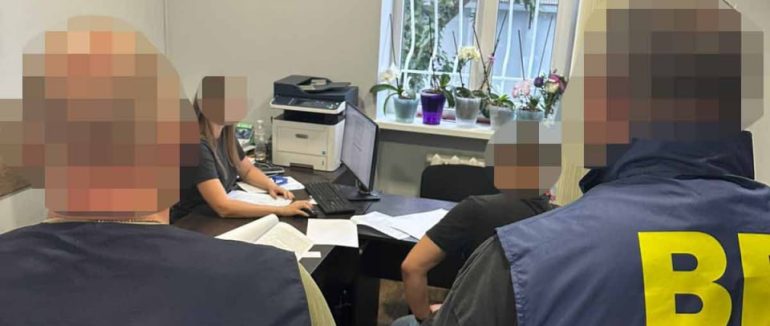 На Закарпатті правоохоронці організували канал переправлення ухилянтів до Словаччини за 33 тисячі доларів
