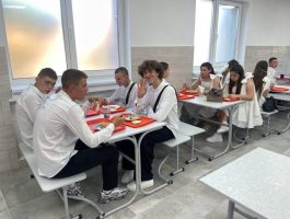 Гаряче харчування для всіх школярів: у школах Закарпаття стартував новий проєкт