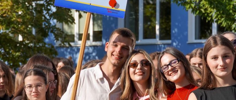 Майже чотири тисячі першокурсників: в Ужгородському університеті урочисто посвятили нових студентів