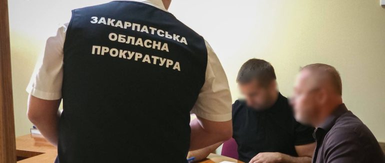 Мільйонні статки «в тіні»: двом депутатам з Ужгородщини повідомили про підозру через декларування