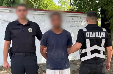 Збував метамфетамін біля торгового центру: в Іршаві затримали 23-річного наркоторговця
