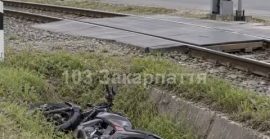 ДТП на Берегівщині: мотоцикл злетів у кювет, постраждали 18-річний водій та неповнолітня пасажирка