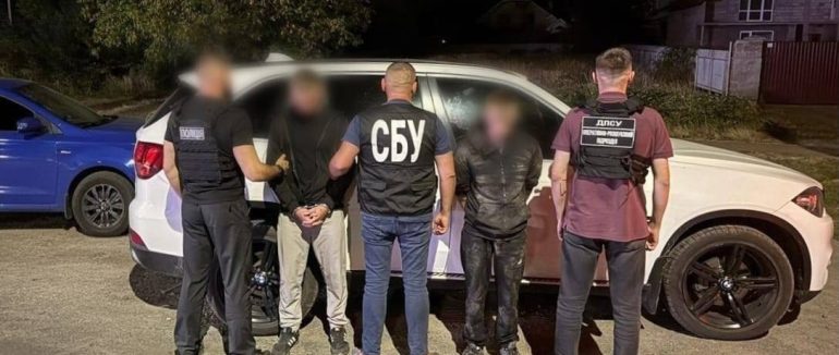 Схема на $7000: на Ужгородщині затримали організаторів переправлення ухилянтів до Словаччини
