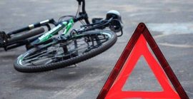 Ранкова аварія на Ужгородщині: автомобіль збив велосипедистку