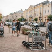 У Сваляві пропонують запровадити суворі правила для електросамокатів