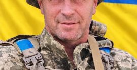 У Мукачеві попрощаються з полеглим Захисником Віталієм Торонієм