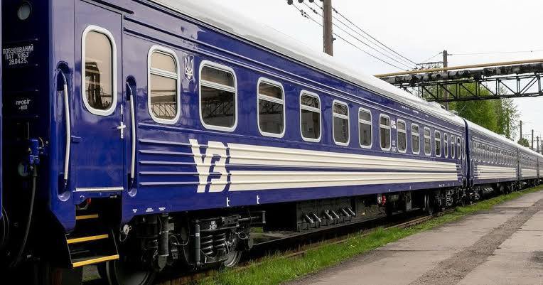 В Україні оновлюють правила роботи залізничного транспорту та вокзалів під час повітряних тривог. Уряд затвердив порядок дій залежно від рівня повітряної загрози