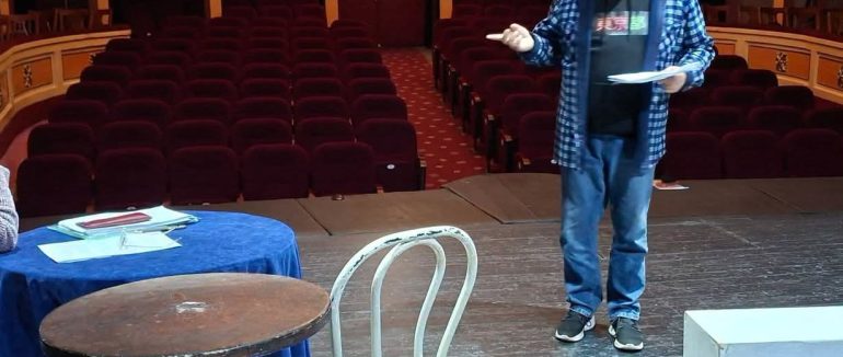 Життя після рампи: у Мукачівському драмтеатрі готують прем’єру комедії про колишніх оперних зірок
