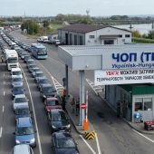 Сьогодні на КПП «Чоп (Тиса)» можливі серйозні затримки: уповільнять оформлення транспорту та людей