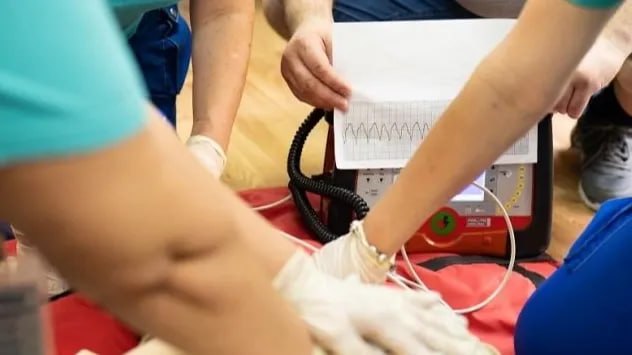 На Виноградівщині медики повернули до життя 77-річну жінку після зупинки серця