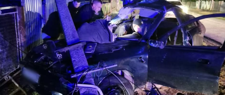 У селі Концово на Ужгородщині водій врізався у бетонну опору