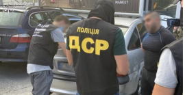 Вимагали гроші за «спокійний» бізнес і вигадані борги: на Закарпатті засудили двох рекетирів